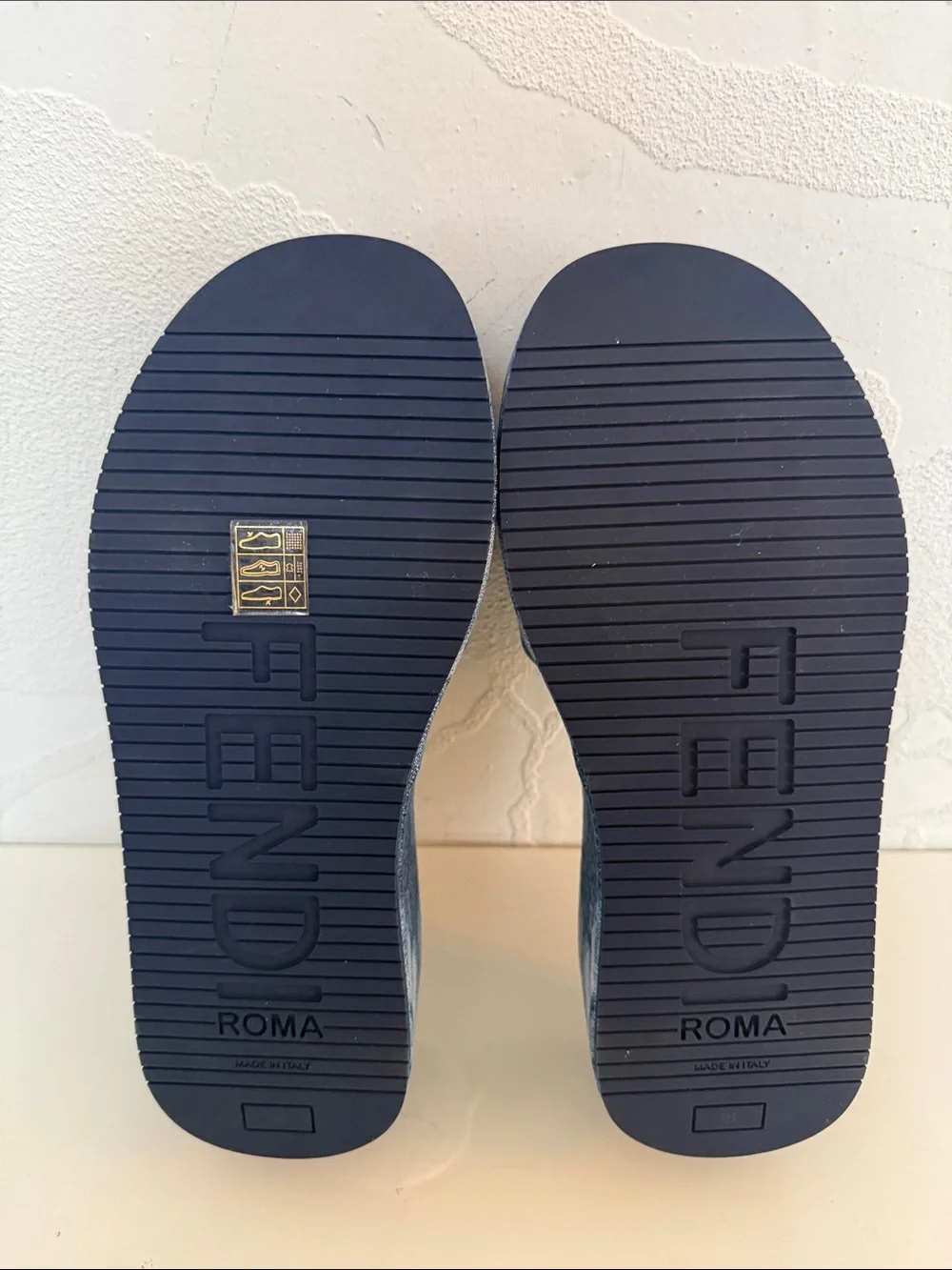 Fendi Sunshine Blue Denim Embroidered Platform Slides NWT Size 38